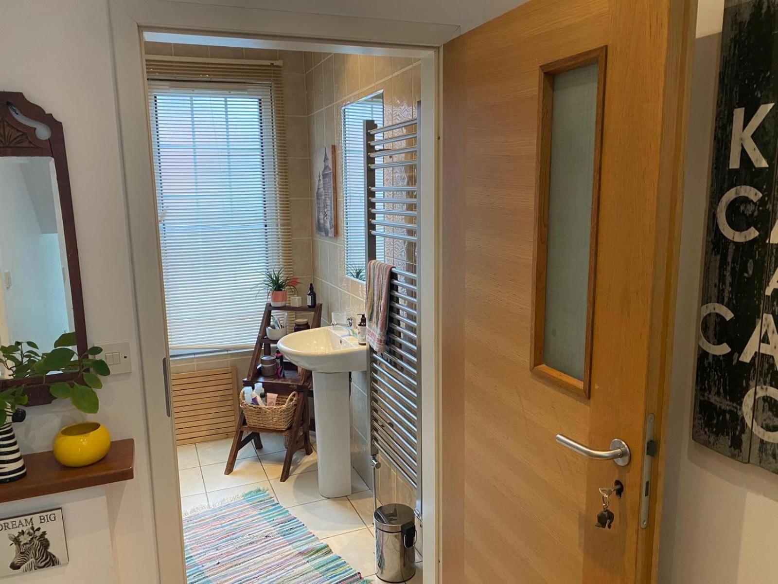 True Colours Apartment In Central Location 뱅거 외부 사진